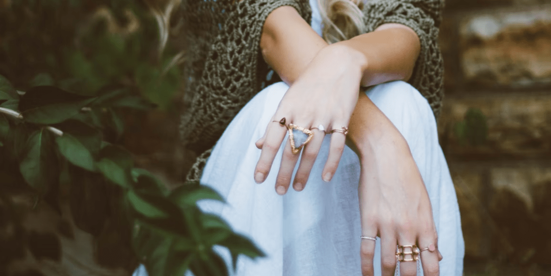7 Different Types of Fashion Jewelry You'll Love